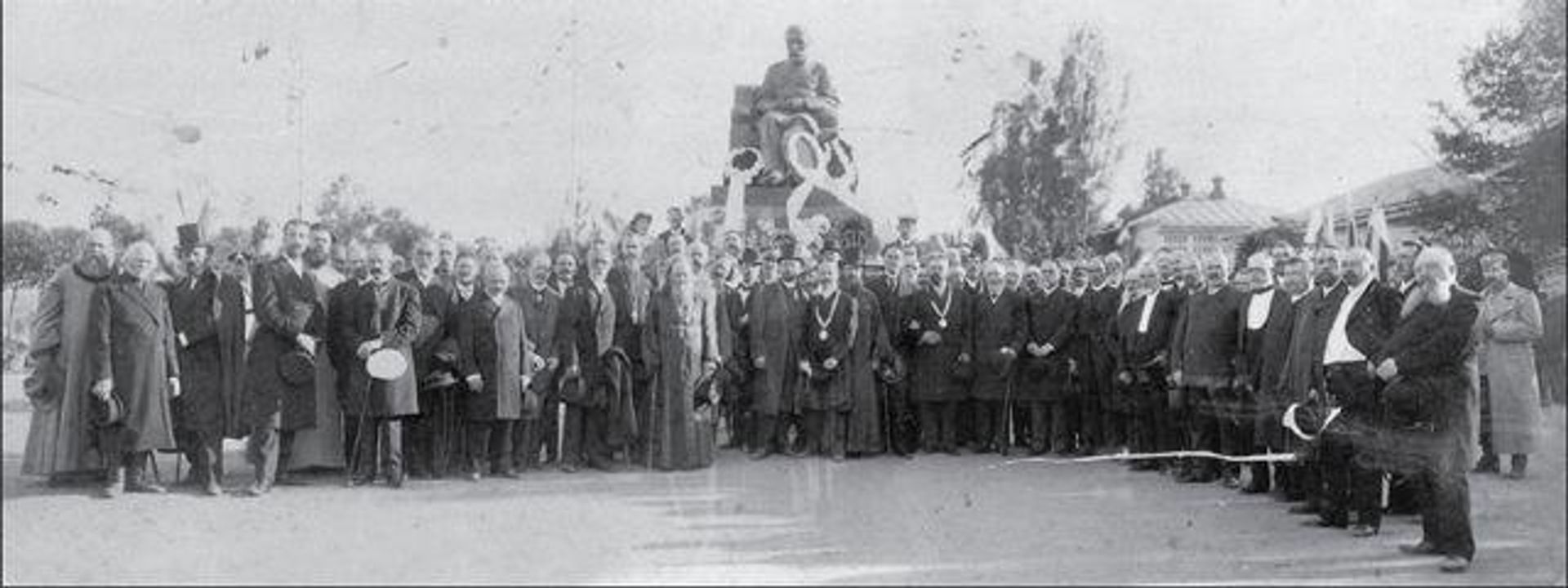 Открытие памятника Николе Терещенко в Глухове, 5 сентября 1909 года Открытие памятника Николе Терещенко в Глухове, 5 сентября 1909 года - РИА Новости, 1920, 26.10.2026