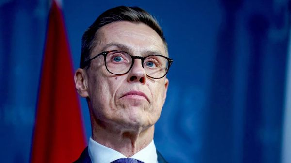 Стубб призвал студентов проложить путь из "эпохи тьмы" к "эпохе света"