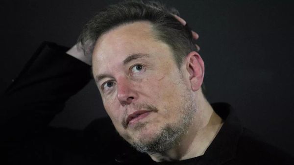 Маск через "уязвимость" в системе Starlink позволяет Киеву бить вглубь России