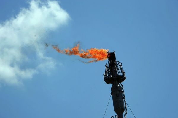 Газоперерабатывающий завод в Оренбурге
