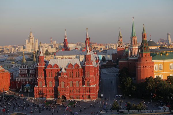 Вид на здание Государственного исторического музея и Воскресенские ворота Вид на здание Государственного исторического музея и Воскресенские ворота