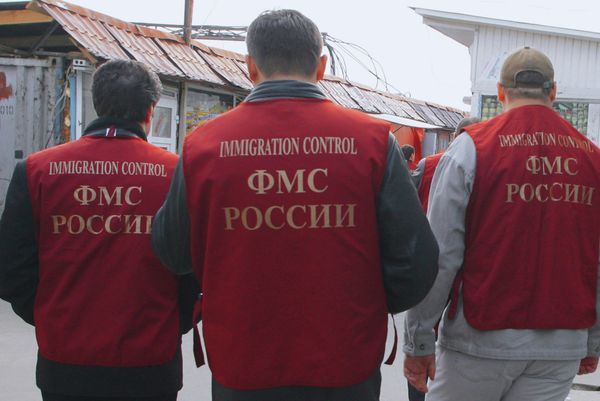 Федеральная миграционная служба провела проверку на одном из рынков столицы