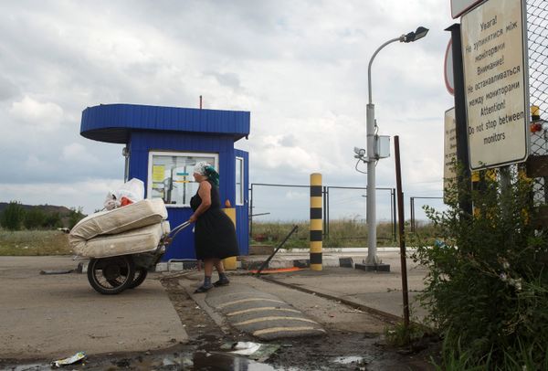 Ситуация на пограничном пункте пропуска Изварино