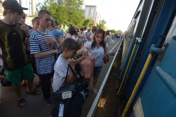 Отправка детей из детских домов Луганской области в Одессу