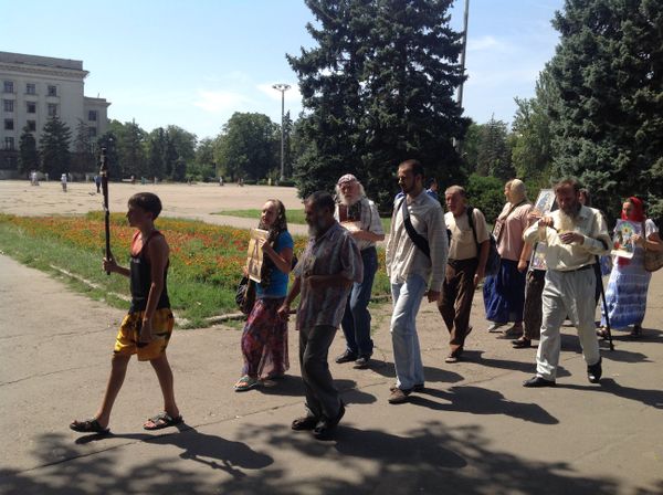 Каждое воскресенье на Куликовом поле идет Крестный ход.