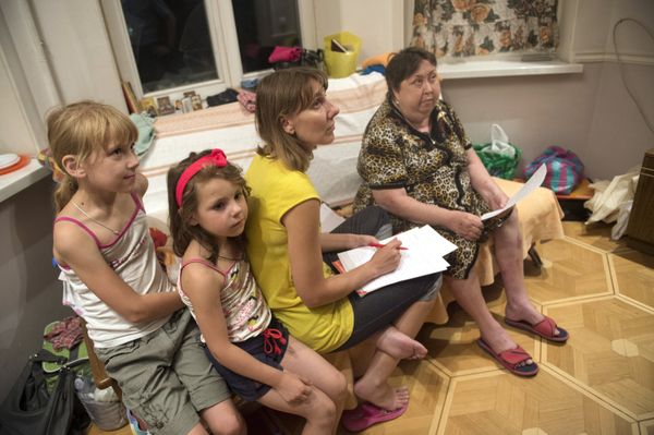 Группа добровольцев из Ростова-на-Дону помогает беженцам из Украины Группа добровольцев из Ростова-на-Дону помогает беженцам из Украины