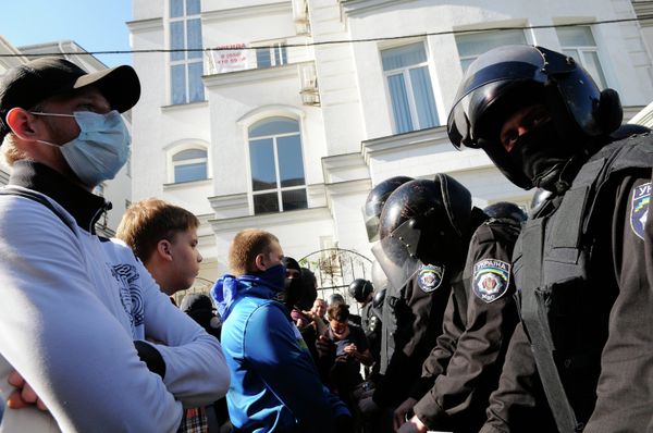 Неизвестные сорвали крестный ход против войны и интеграции Украины в Евросоюз