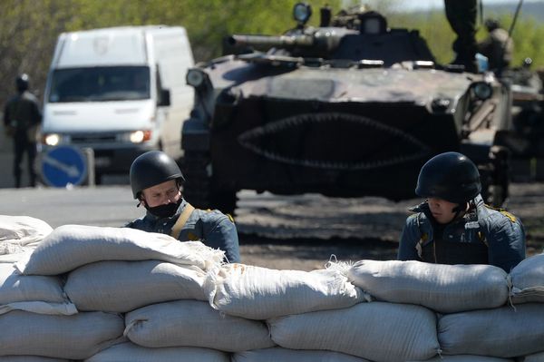 Блокпост украинской армии в окрестностях Славянска