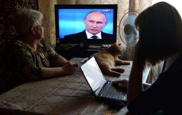 Трансляция Прямой линии с Владимиром Путиным