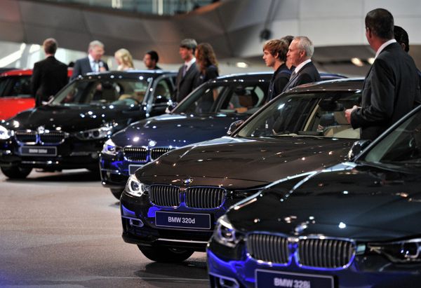 Концерн BMW представил новое поколение седана 3-й серии Концерн BMW представил новое поколение седана 3-й серии
