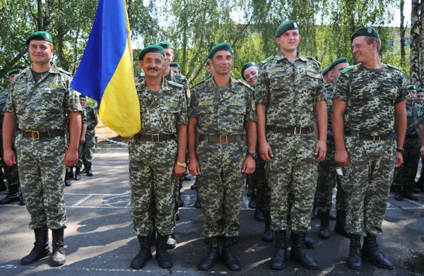 Встреча украинских пограничников, вернувшихся из зоны АТО Встреча украинских пограничников, вернувшихся из зоны АТО