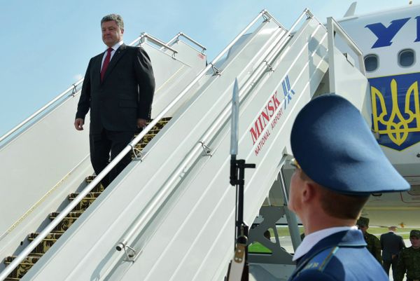 П.Порошенко принимает участие во встрече в формате Украина - ЕС - Евразийская тройка в Минске
