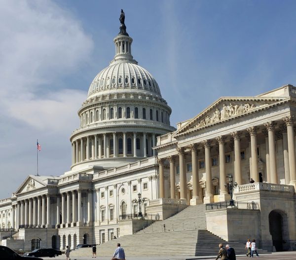 Здание Конгресса США (Капитолий) в Вашингтоне