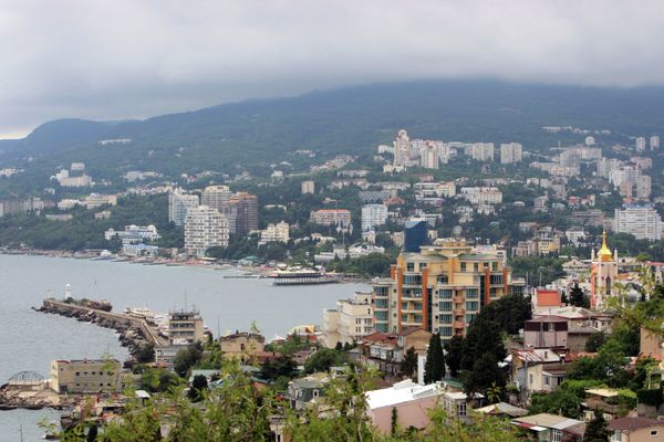 Города России. Ялта Города России. Ялта