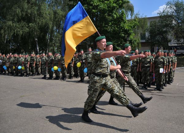 Встреча украинских пограничников, вернувшихся из зоны АТО