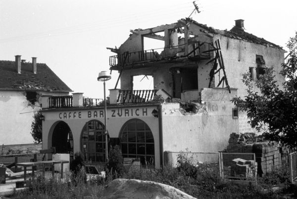 Разрушенное село Тенья в Хорватии
