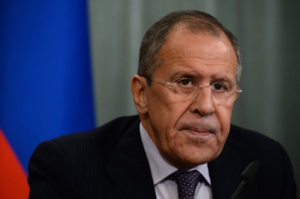 Встреча глав МИД России и Киргизии Сергея Лаврова и Эрлана Абдылдаева Встреча глав МИД России и Киргизии Сергея Лаврова и Эрлана Абдылдаева
