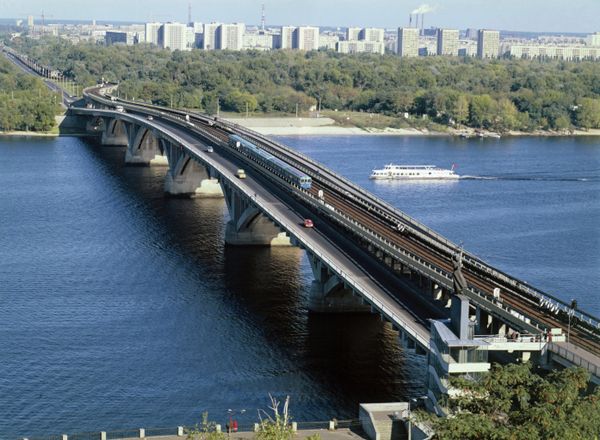 Метромост в Киеве Метромост в Киеве