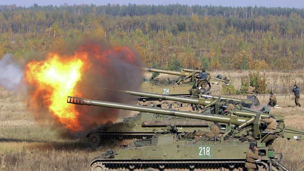 Боевые стрельбы из установок 2С5 «Гиацинт»