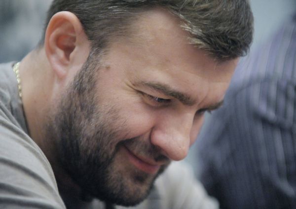 Михаил Пореченков в гостинице Премьер Палас на пресс-конференции в Киеве