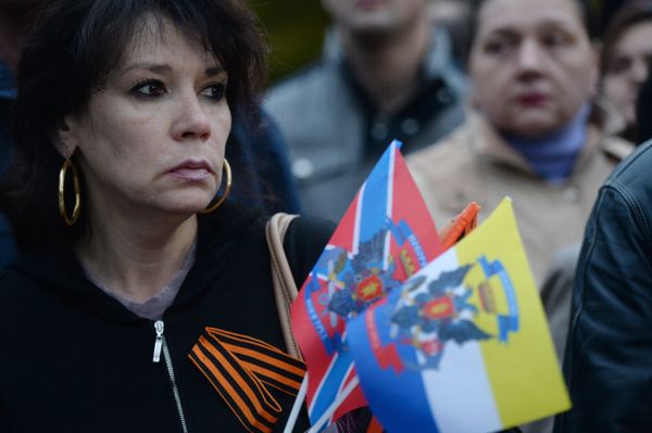 Акция памяти Донецк: невинно убиенные проходит на Поклонной горе в Москве