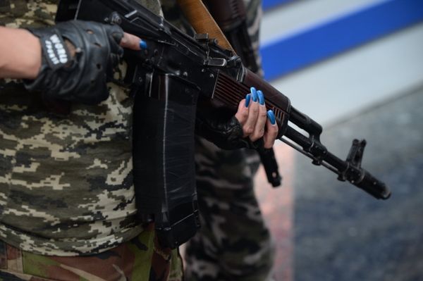 Женщина из ополчения Донецкой народной республики Женщина из ополчения Донецкой народной республики