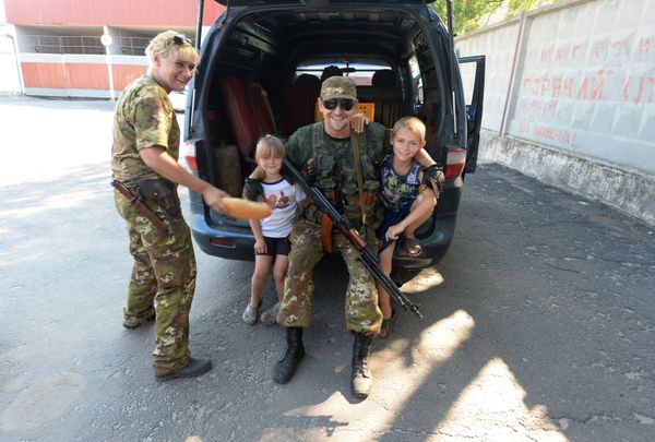Жители Горловки получили гуманитарную помощь от ополченцев
