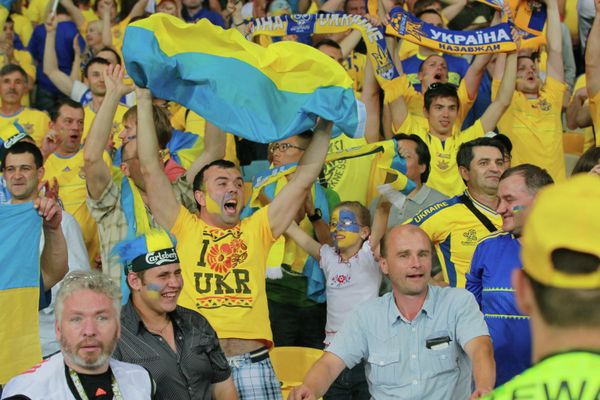 Футбол. ЕВРО - 2012. Матч сборных Украины и Швеции