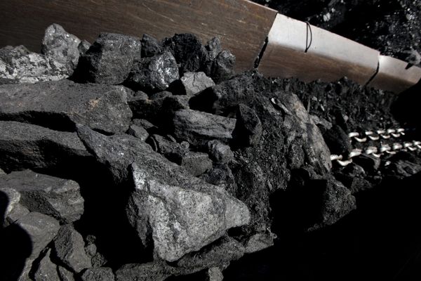 Работа шахтерской смены упрвления Восточное в Приморском крае