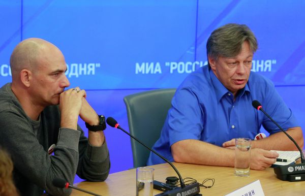 Видеомост Москва-Лондон на тему: Журналисты: работа под обстрелом. Видеомост Москва-Лондон на тему: Журналисты: работа под обстрелом.