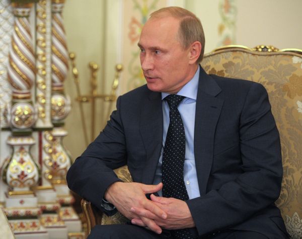 В.Путин провел рабочую встречу с М.Чан В.Путин провел рабочую встречу с М.Чан