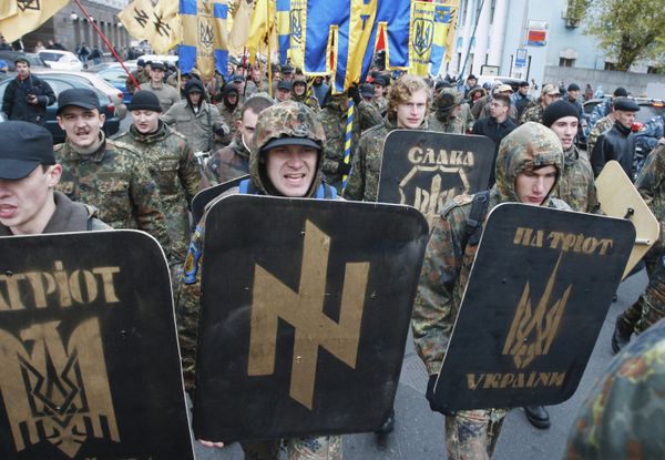 В Киеве состоялся пеший марш за признание бойцов Украинской повстанческой армии (УПА) участниками национального освободительного движения на Украине
