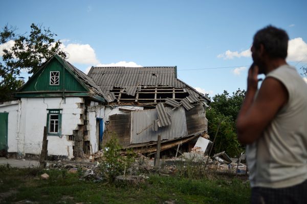 Последствия обстрела города Амвросиевки Донецкой области