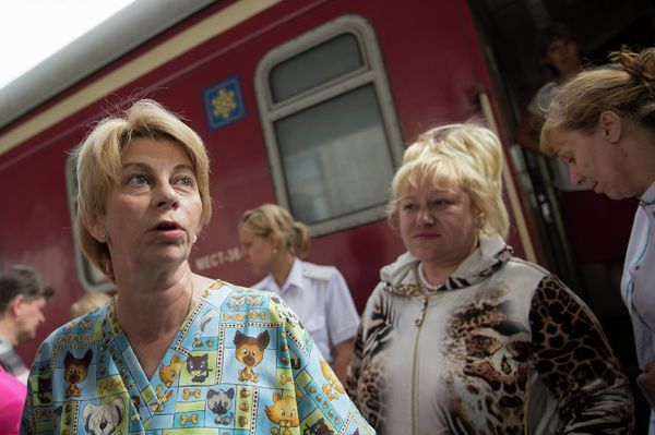 Девять тяжелобольных детей с востока Украины прибыли в Москву