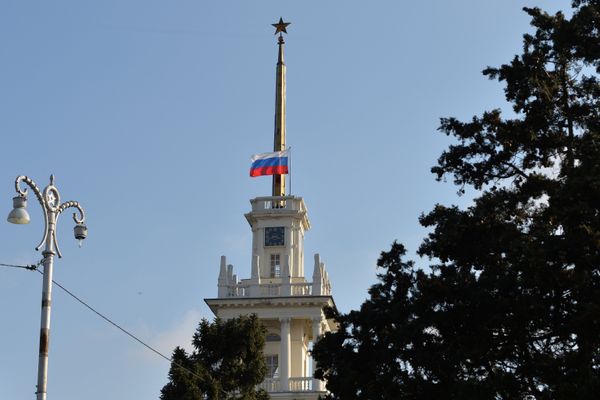 Крым готовится к переводу часов на московское время