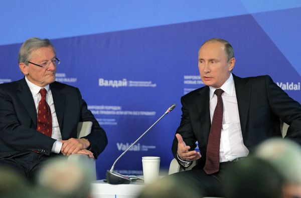 В.Путин принял участие в итоговой пленарной сессии XI заседания Международного дискуссионного клуба Валдай В.Путин принял участие в итоговой пленарной сессии XI заседания Международного дискуссионного клуба Валдай