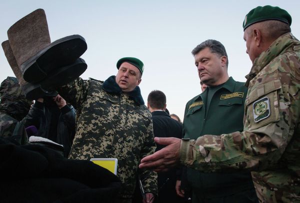 П.Порошенко проверил готовность к зиме отдельной комендатуры охраны Государственной пограничной службы Украины