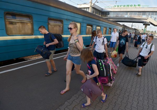 Отправка детей из детских домов Луганской области в Одессу