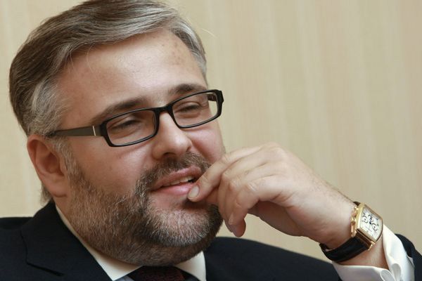 А.Хазин на заседании делового клуба