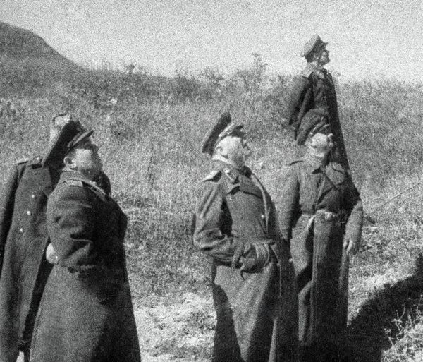 Ворошилов во время штурма Севастополя Ворошилов во время штурма Севастополя