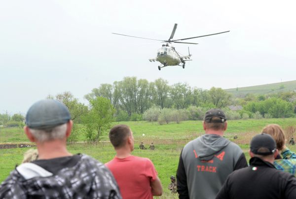 Украинские военные начали штурм города Славянска Украинские военные начали штурм города Славянска