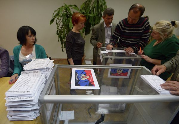 Подсчет голосов по итогам референдума о статусе юго-востока Украины Подсчет голосов по итогам референдума о статусе юго-востока Украины