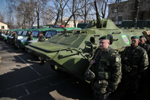 Отправка украинских пограничников на границу с Россией
