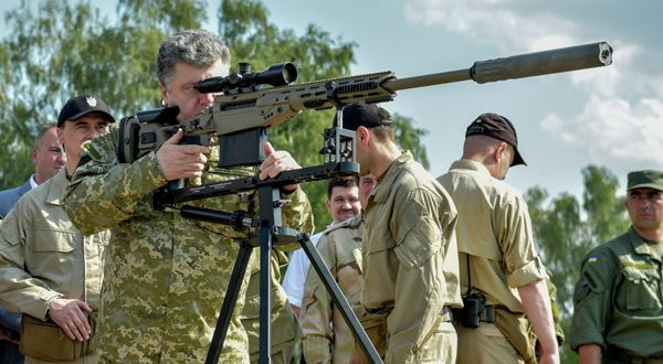 Петр Порошенко посетил Первую оперативную бригаду Национальной гвардии под Киевом