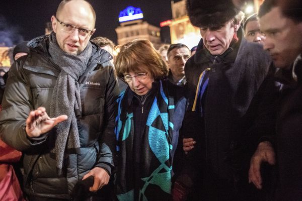 Глава европейской дипломатии Кэтрин Эштон на площади Независимости в Киеве