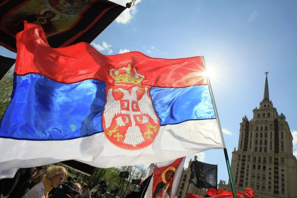 Сербский марш в поддержку территориальной целостности Сербии Сербский марш в поддержку территориальной целостности Сербии