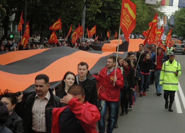 Акция Георгиевская ленточка в Кишеневе