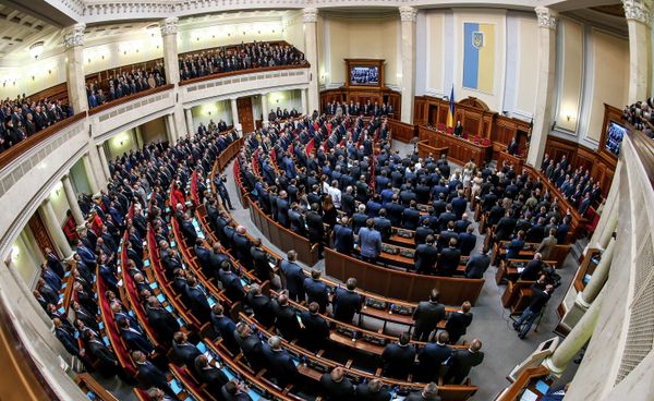 Первое заседание новоизбранной Верховной рады Украины Первое заседание новоизбранной Верховной рады Украины