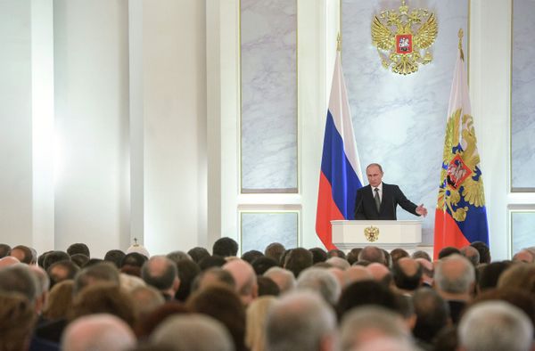 Обращение президента РФ В.Путина с ежегодным посланием к Федеральному собранию Обращение президента РФ В.Путина с ежегодным посланием к Федеральному собранию