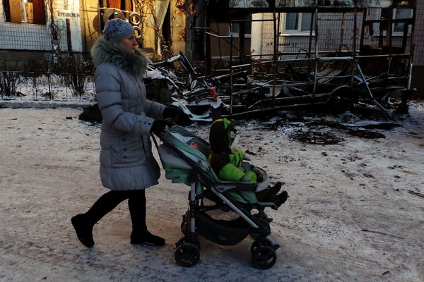 Последствия обстрела Кировского района Донецка